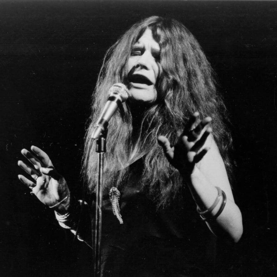 Janis Joplin Emotional Concert Wallpaper