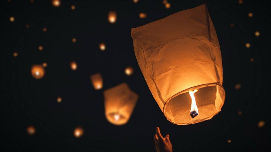 Japanese Lantern Parade In Fukuoka Wallpaper