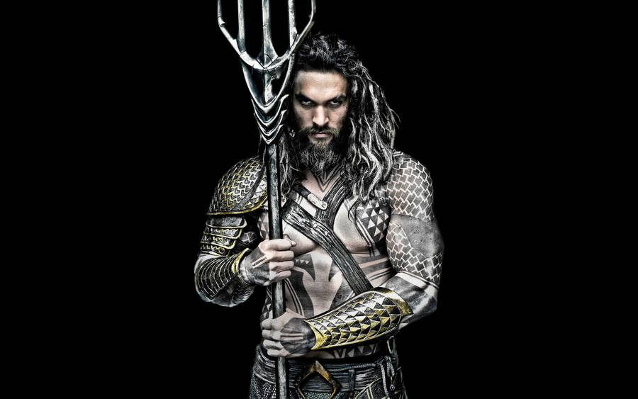 Jason Momoa Aquaman Solo Wallpaper