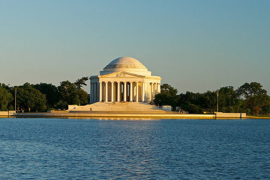 Jefferson Memorial And Potomac River Wallpaper