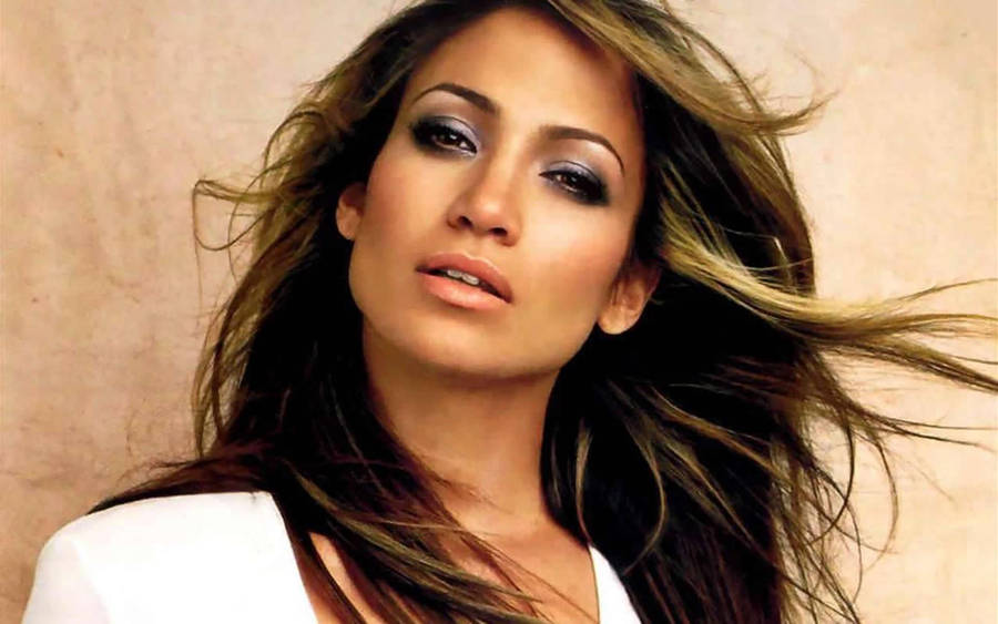 Jennifer Lopez 90s Vibe Wallpaper