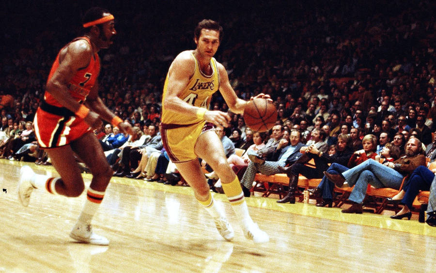 Jerry West Vs. Em Bryant The La Forum 1971 Wallpaper