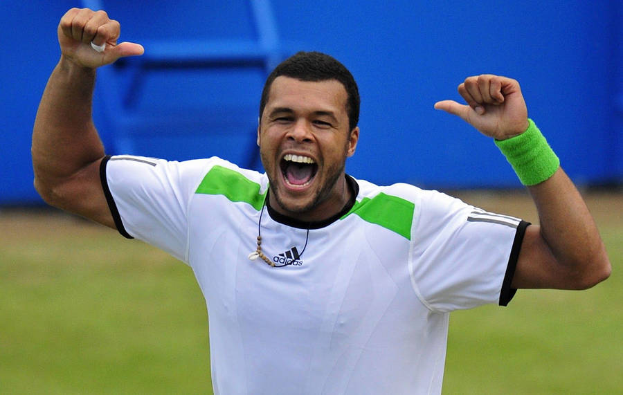 Jo-wilfried Tsonga Pointing At Himself Wallpaper