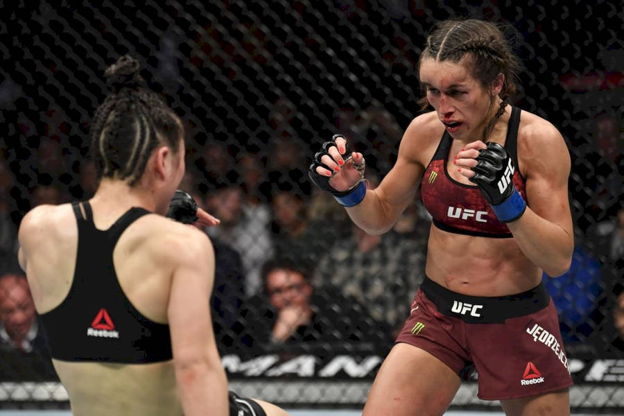 Joanna Jędrzejczyk Going Against Zhang Weili Wallpaper