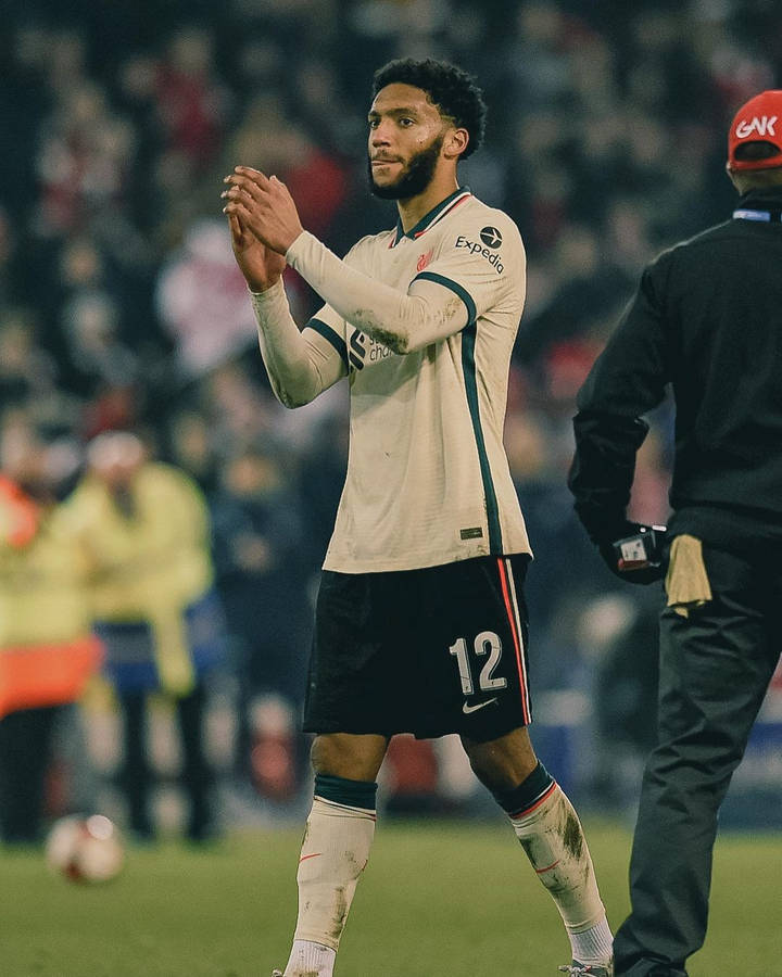 Joe Gomez Clapping Full Body Wallpaper