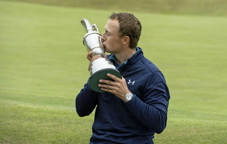 Jordan Spieth Kissing Trophy Wallpaper