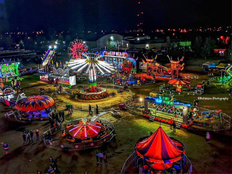 Joyful Evening At The Deep South Fair Wallpaper