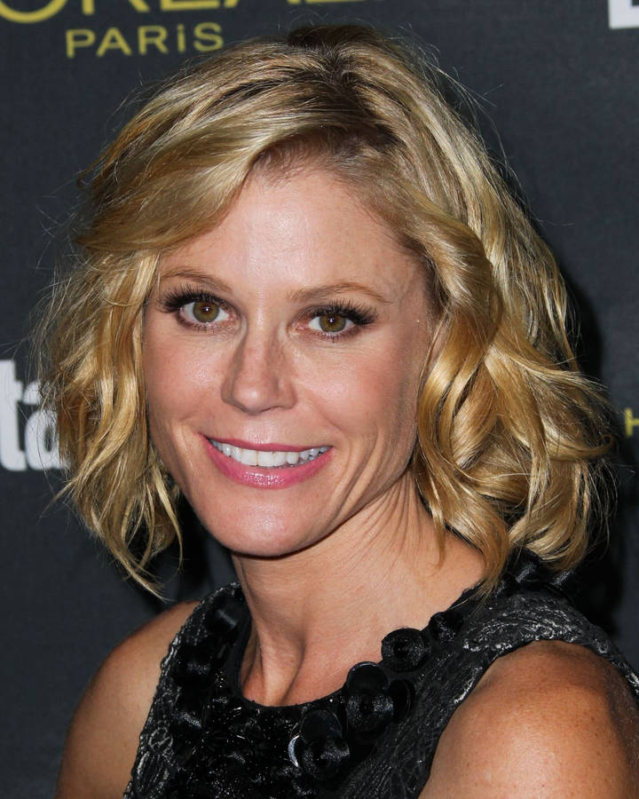 Julie Bowen Blonde Actress Wallpaper