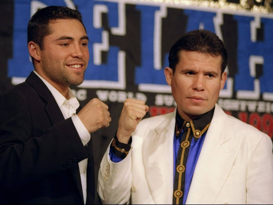 Julio Cesar Chavez With Oscar De La Hoya Wallpaper