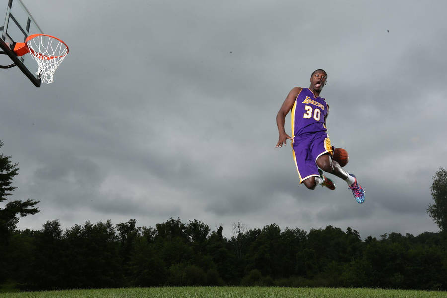 Julius Randle Jumping Wallpaper