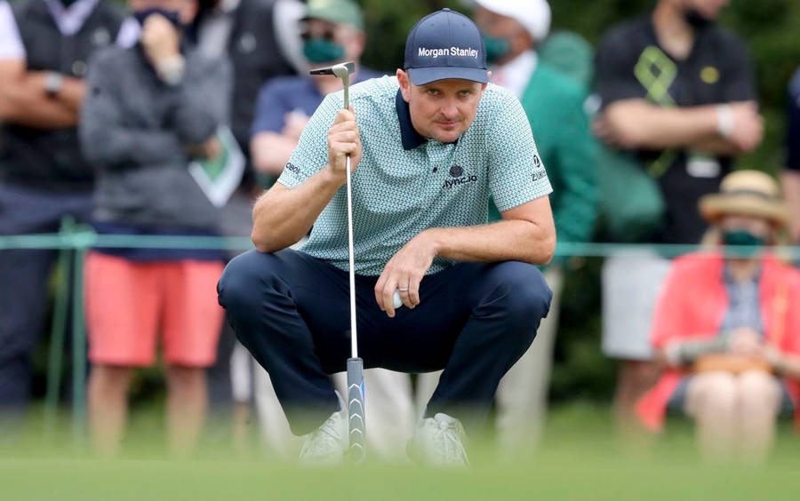 Justin Rose Aiming His Next Putt Wallpaper