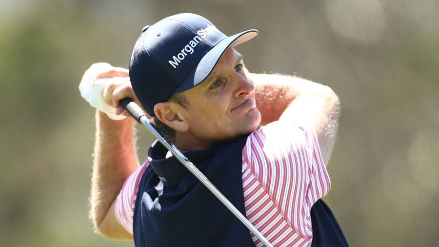 Justin Rose Wearing A Pink Striped Shirt Wallpaper