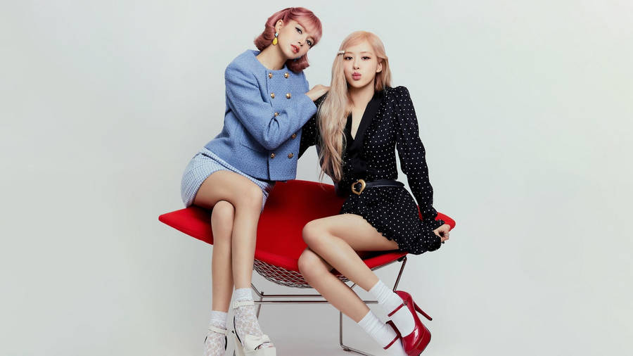 K Pop Idols Lisa And Rosé Wallpaper