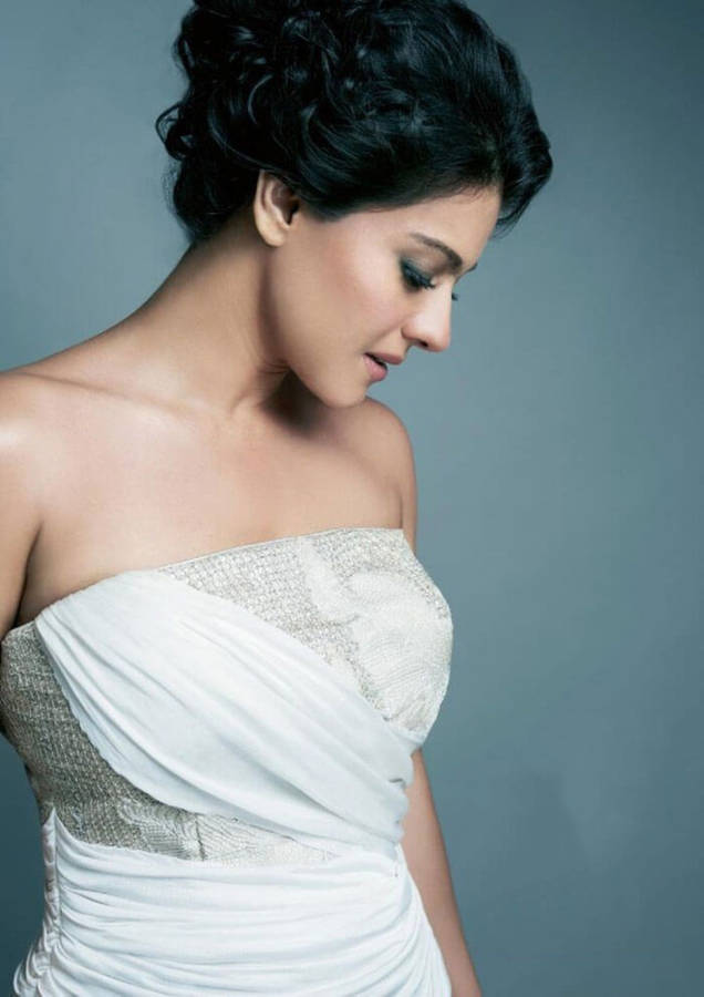 Kajol In White Dress Wallpaper