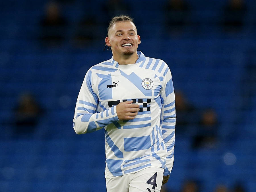 Kalvin Phillips Hand Over Chest Wallpaper