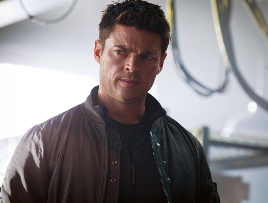 Karl Urban John Kennex Almost Human Wallpaper