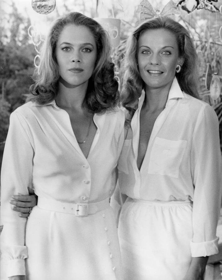 Kathleen Turner And Kim Zimmer Wallpaper