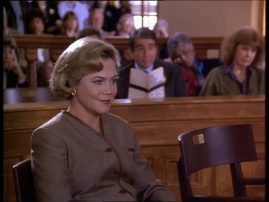 Kathleen Turner Serial Mom Trailer Wallpaper