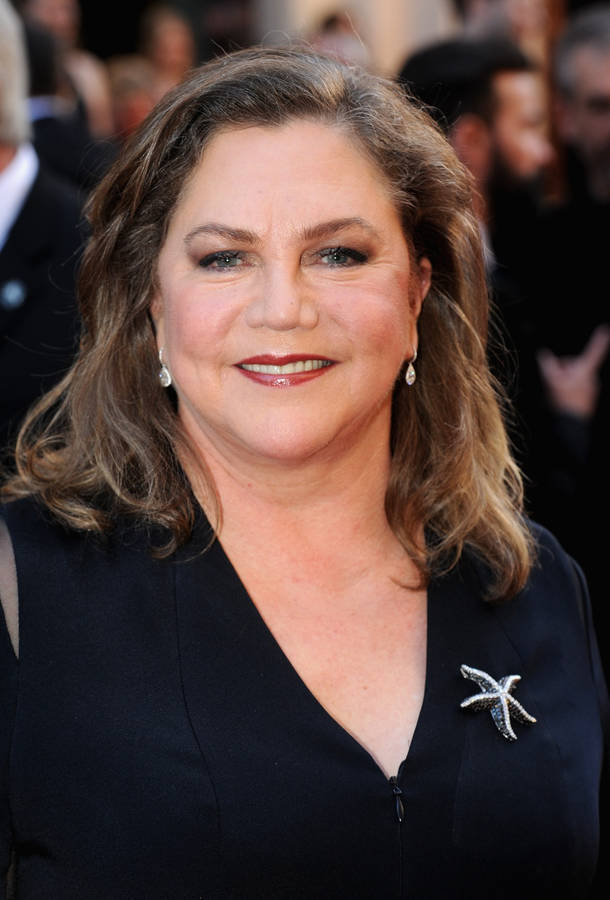 Kathleen Turner Talented Actress Wallpaper