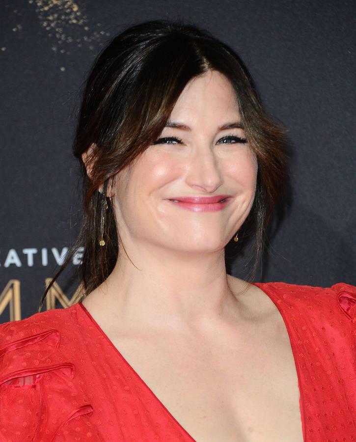 Kathryn Hahn Hollywood Actress Wallpaper