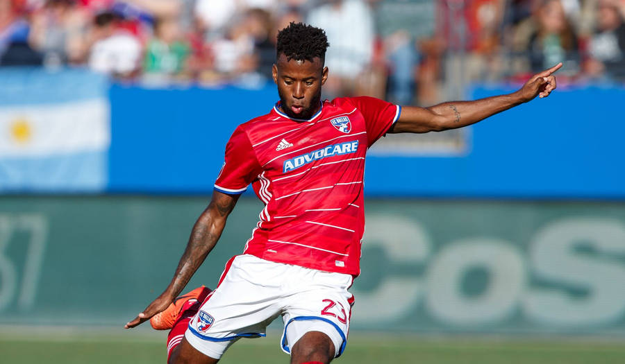 Kellyn Acosta Kicking Ball Fc Dallas Vs. Philadelphia Wallpaper