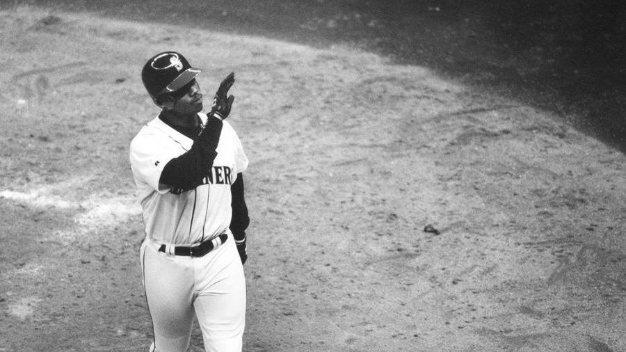 Ken Griffey Jr Black And White Wallpaper