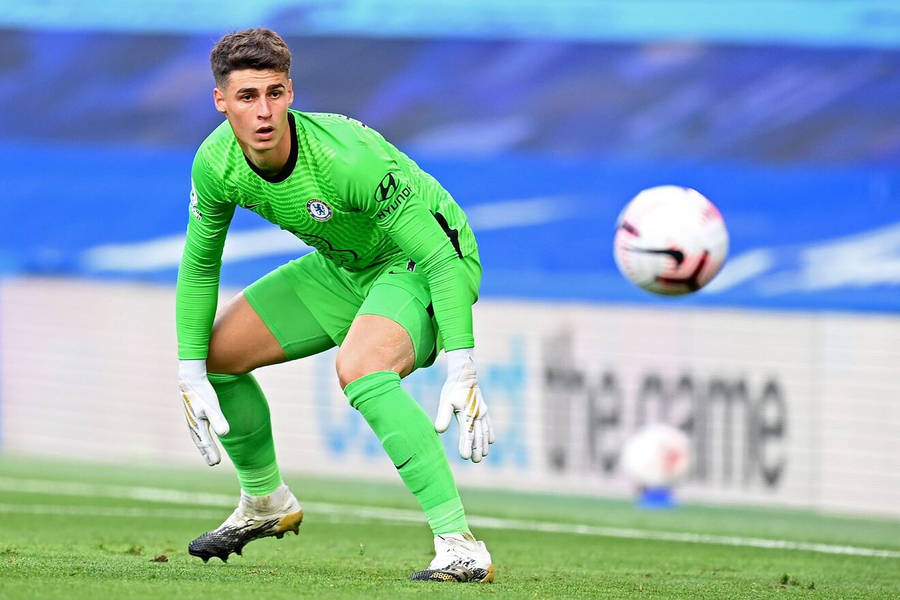 Kepa Arrizabalaga Looking At Ball Wallpaper