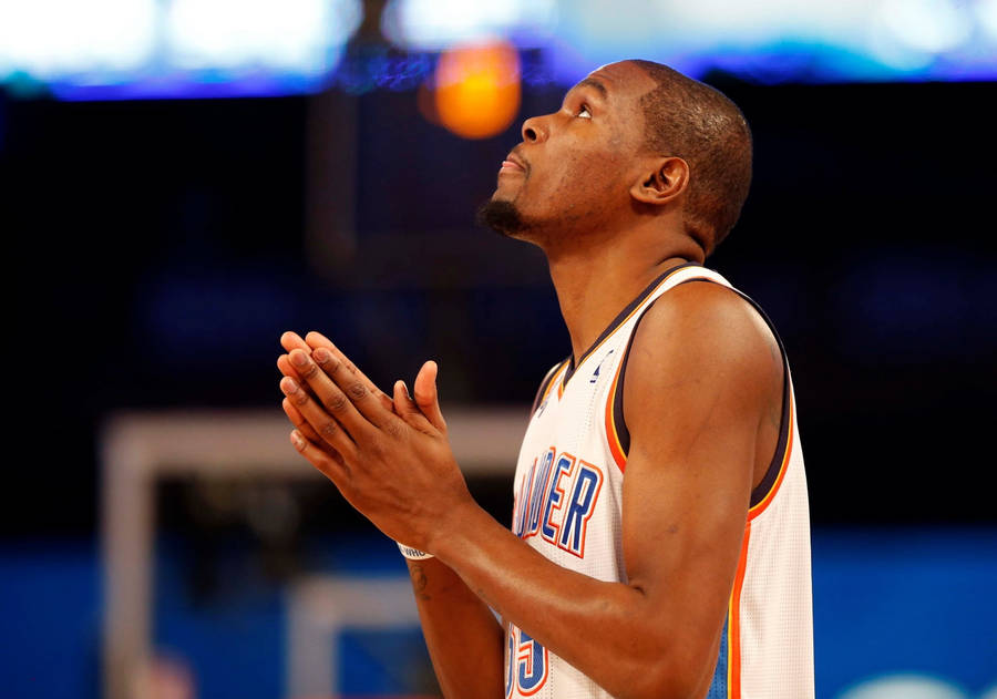 Kevin Durant Praying Wallpaper