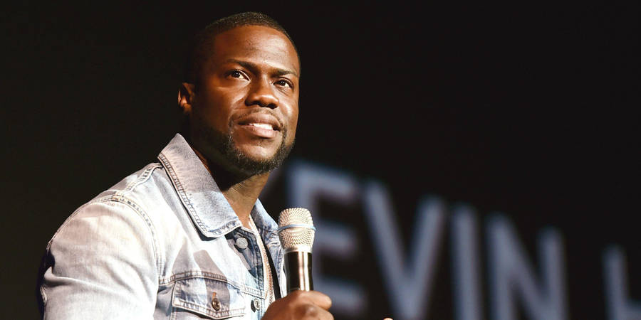 Kevin Hart On Stage Wallpaper