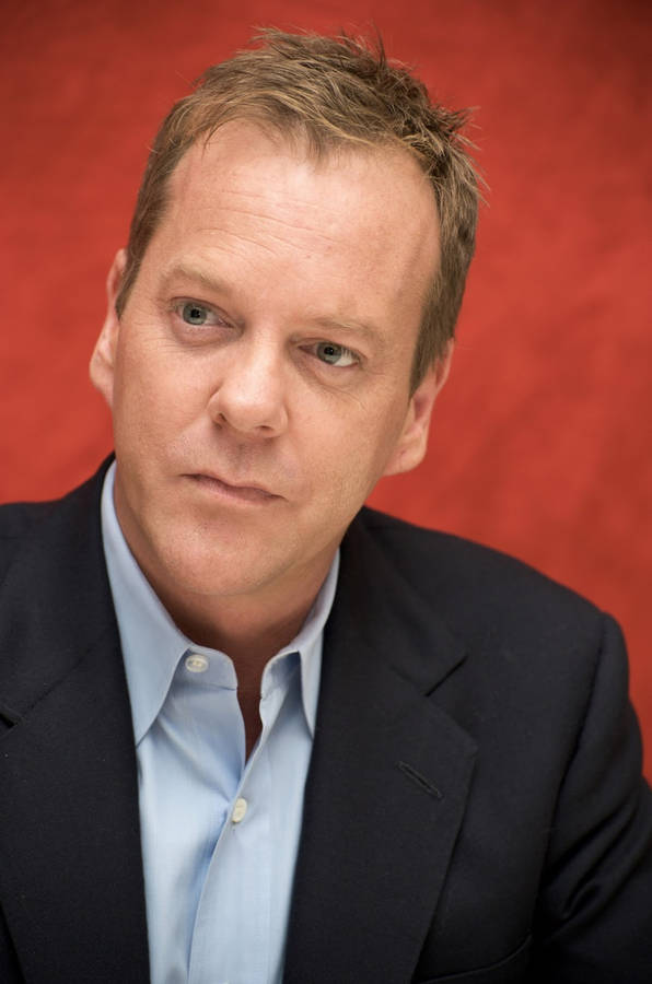 Kiefer Sutherland 2008 Candid Portrait Session Wallpaper