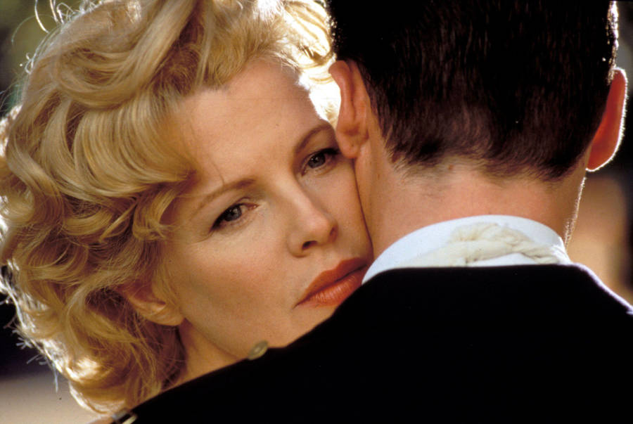 Kim Basinger With Guy Pearce Wallpaper