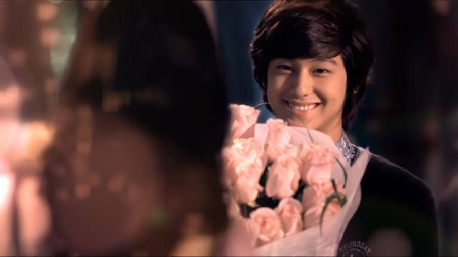 Kim Bum Sweet Flowers Wallpaper