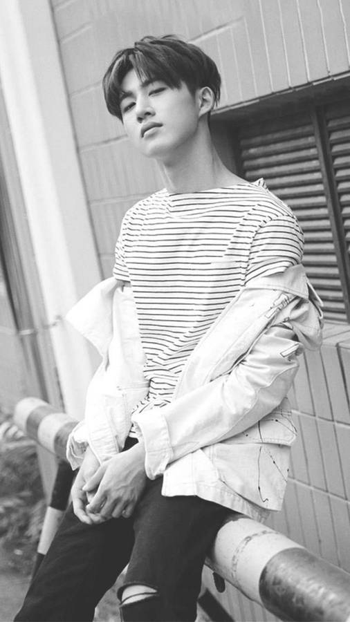 Kim Hanbin Black And White Wallpaper