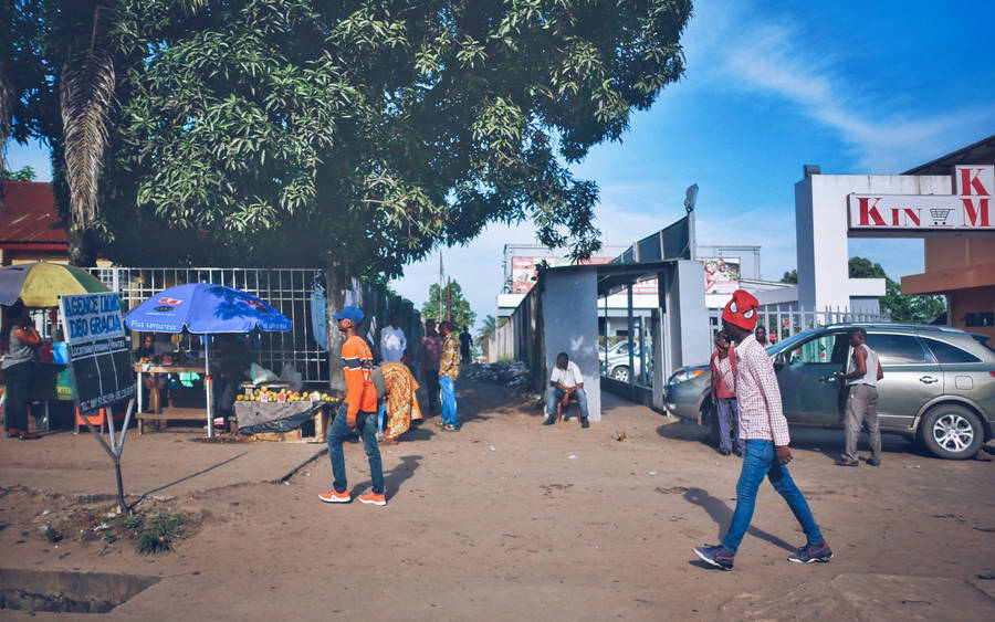 Kinshasa Market Road Wallpaper