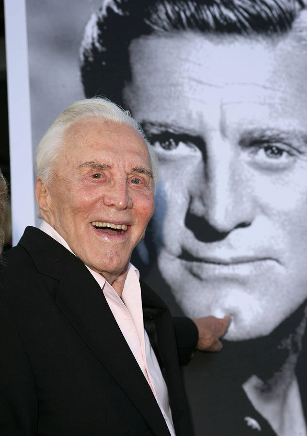 Kirk Douglas In 2006 Wallpaper