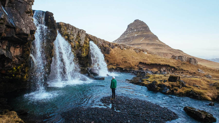 Kirkjufell Hill In Iceland Travel Laptop Wallpaper