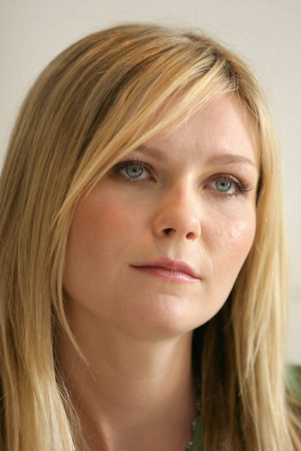 Kirsten Dunst Portrait Wallpaper