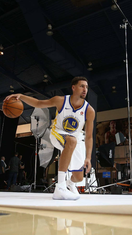 Klay Thompson Sick Dribble Wallpaper