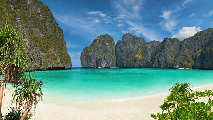 Koh Phi Phi White Beach Wallpaper