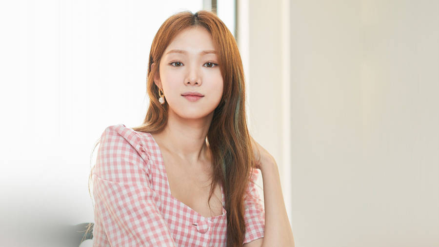 Korean Girl Lee Sung-kyung Wallpaper