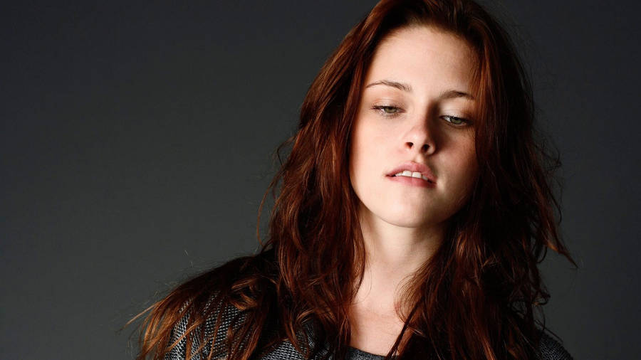 Kristen Stewart Close-up Hollywood Actress Hd Wallpaper