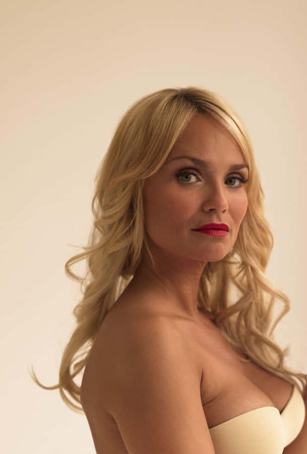 Kristin Chenoweth: Stunning In A High-quality Wallpaper Wallpaper