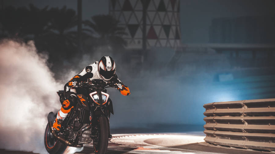 Ktm 4k Warehouse Show Wallpaper