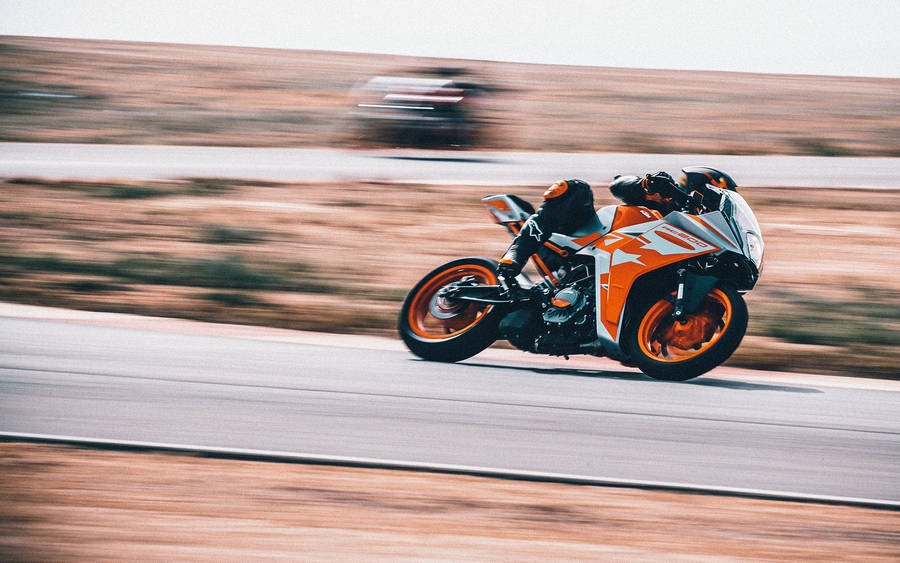 Ktm Rc 200 Turning Wallpaper