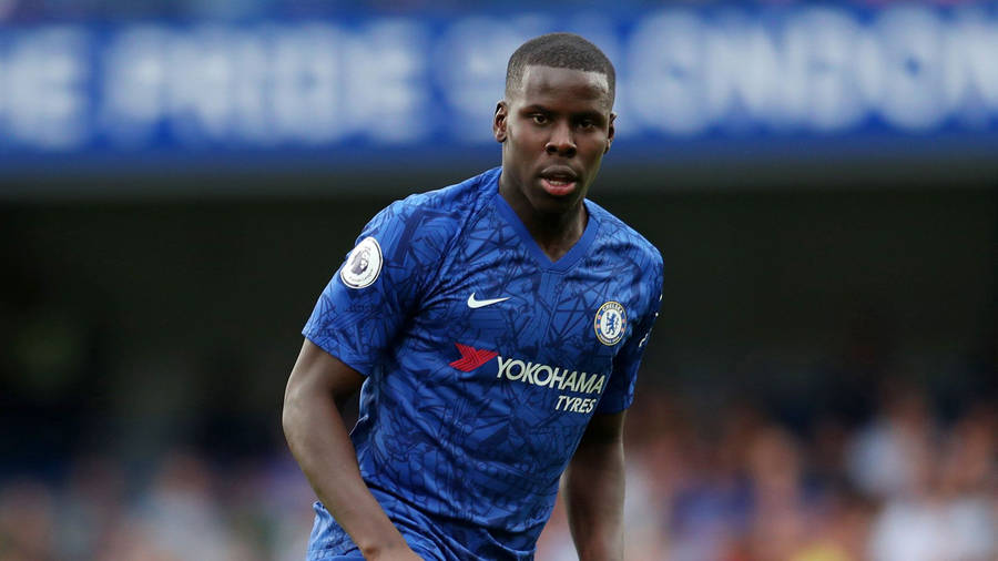 Kurt Zouma Leaning During Match Wallpaper