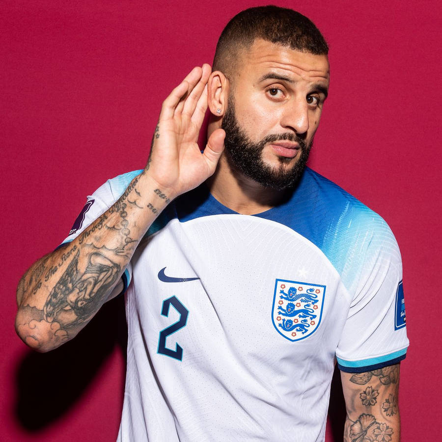 Kyle Walker Hand Behind Ear Wallpaper