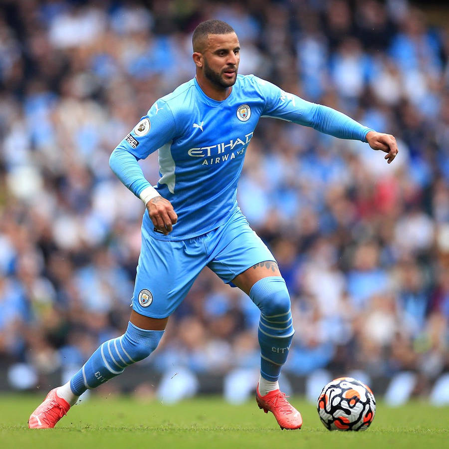 Kyle Walker Running With Ball Wallpaper