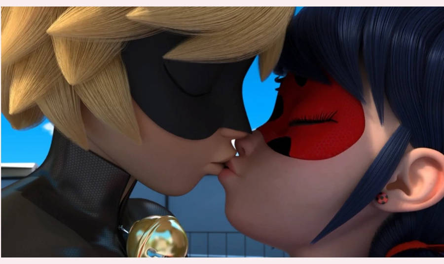 Ladybug And Cat Noir Kiss Romantic Wallpaper