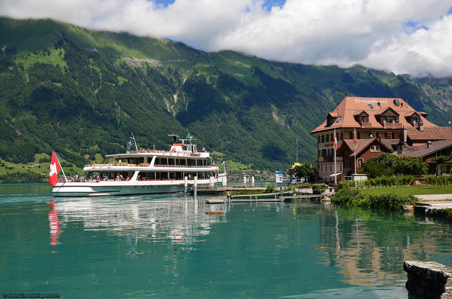 Lake Brienz Iseltwald Switzerland Wallpaper