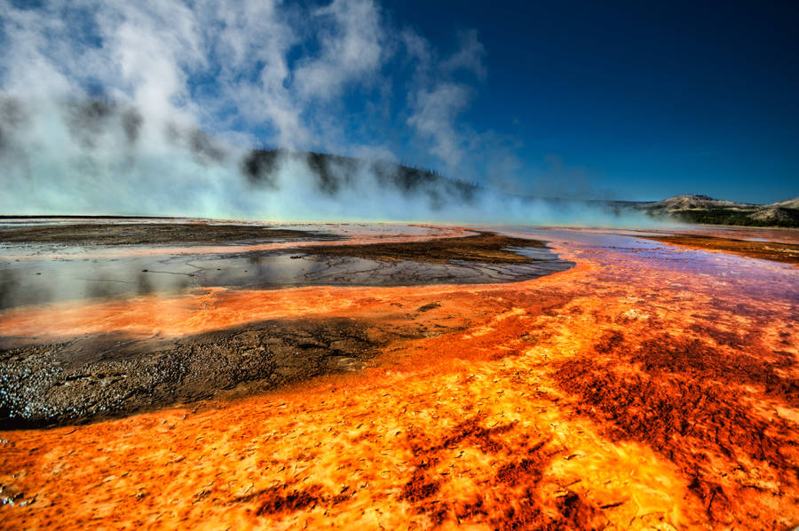 Lake Full Of Burning Temperature Lava Wallpaper